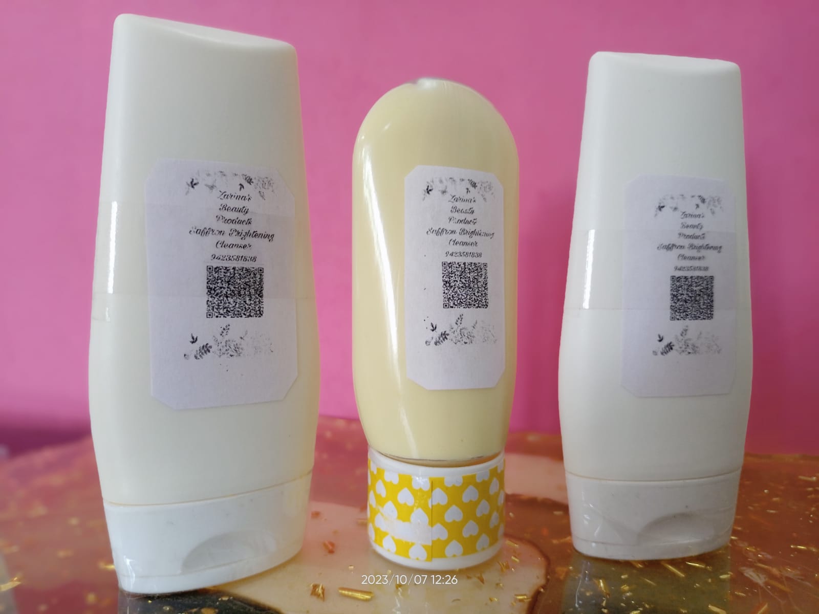 Saffron Brightening Cleanser Facewash