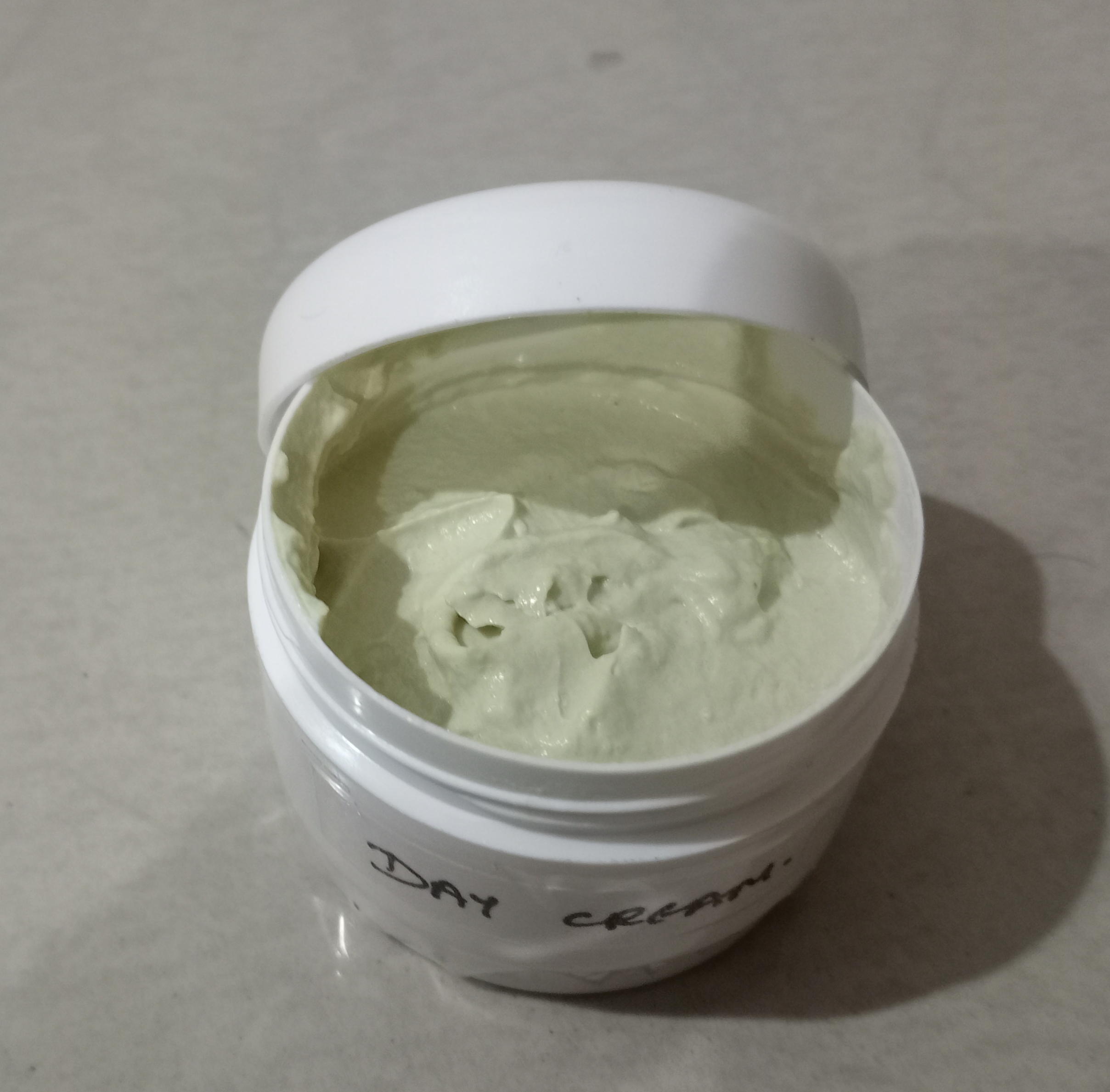 Sandalwood Whitening Day Cream
